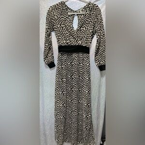 Elegant Black and Cream Maxi Dress